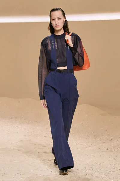 Look 44